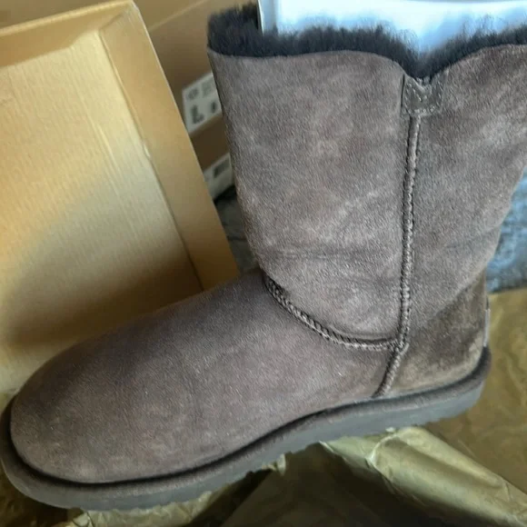 UGG Bailey Button Bling Boots size 8 - Picture 5 of 8